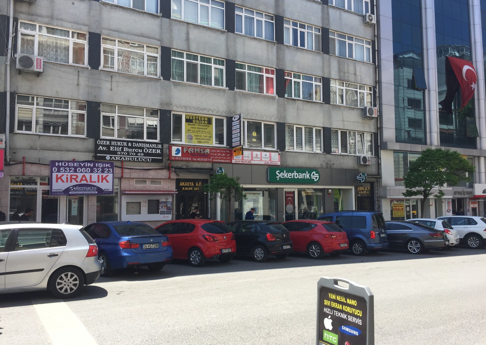Bakırköy İstanbul Caddesi'nde Kurumsallara Kiralık Mağaza